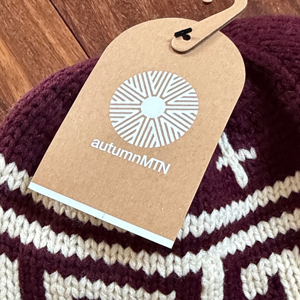 NWT Knit Hat - Picture 3 of 3